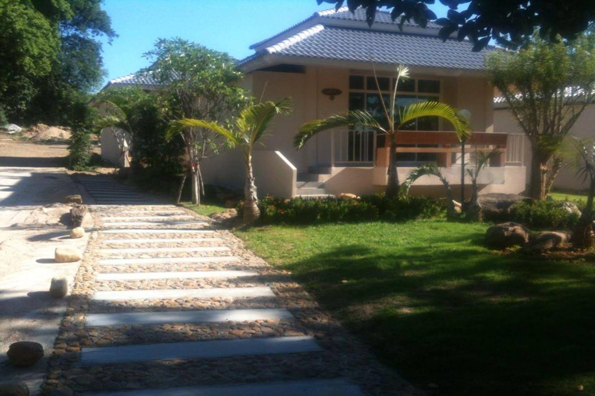 Maharaj Grand Hotel Nakhon Si Thammarat Exterior photo